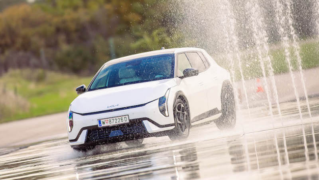 Kia EV4: Ansatzlose Kraft