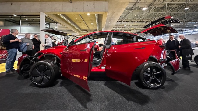 Vienna Drive: Da fliegt mir glatt das Blech weg!