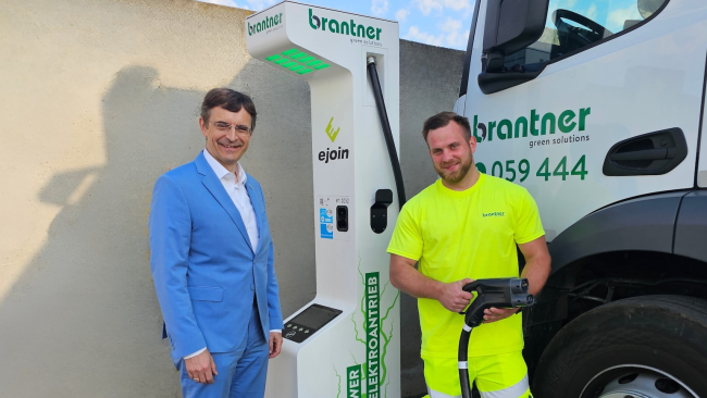 Brantner investiert in E-Lkw und Ladeinfrastruktur