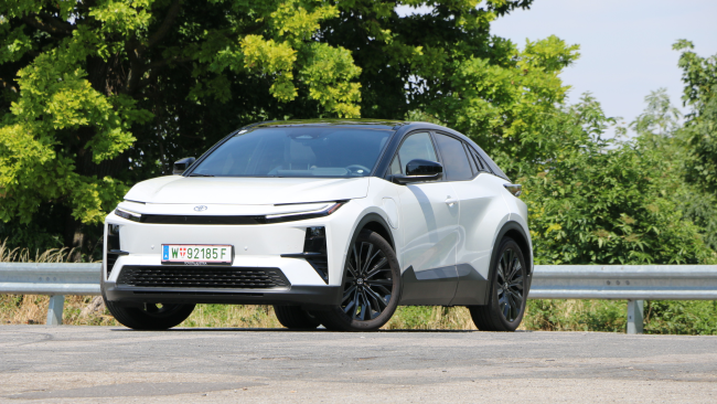 Toyotas Elektro-Verkäufe verdoppelt
