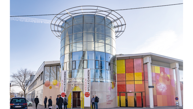  Treffpunkt der  Branche