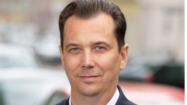 XPeng holt Schelberger