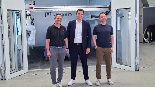   Pilotphase für SATA-Lackierroboter eingeläutet