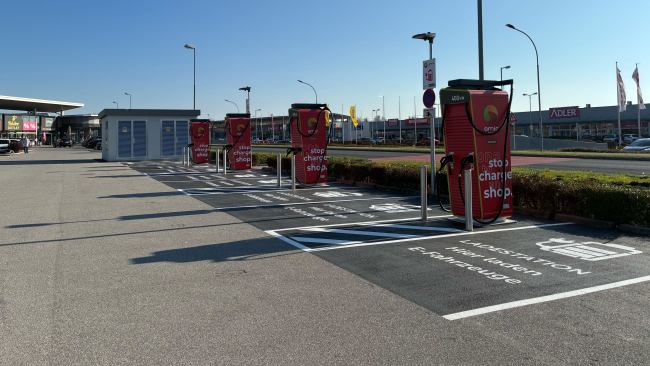 Schnellladen nun auch am Areal von "Shopping Bruck"