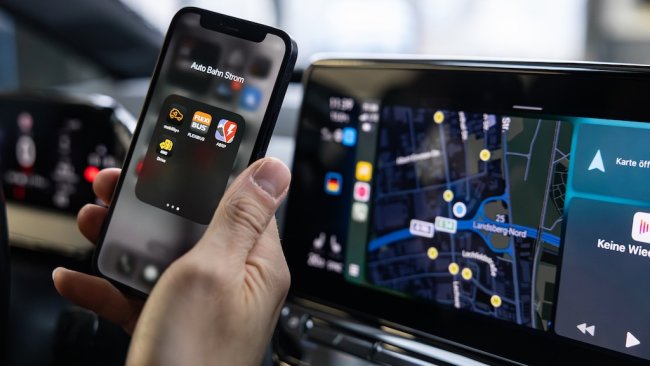 Intransparenz bei digitalen Diensten im Auto