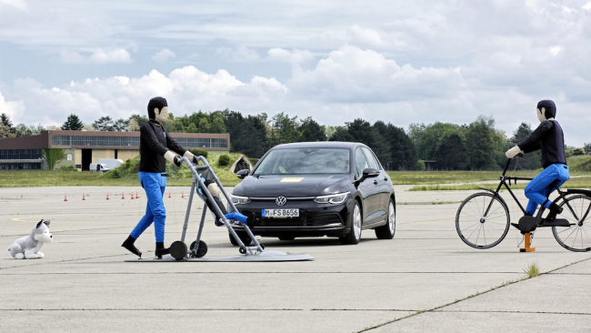 Weitere Assistenzsysteme für Neuwagen 