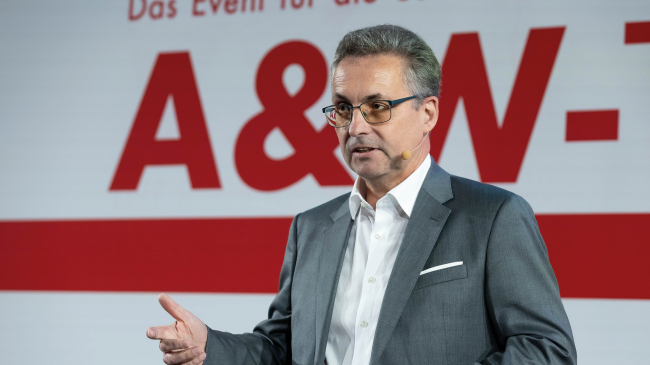  Raketen in der Ölkanne