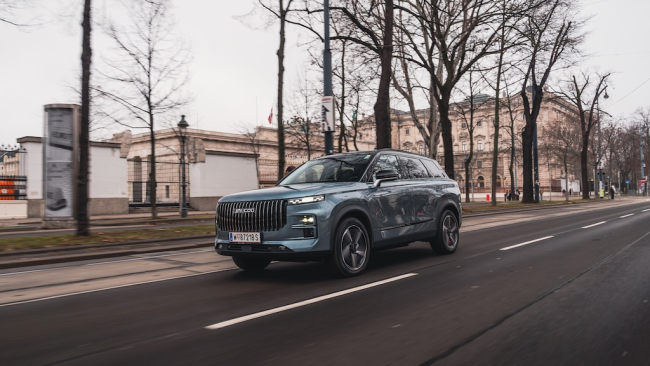 JAECOO 7 PHEV führt C-SUV-PHEV-Segment an