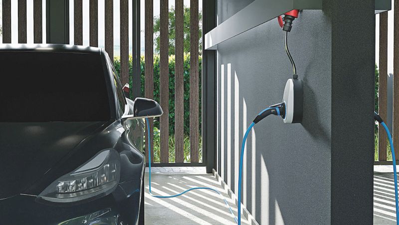 Aktuelle Boxen und Kabel