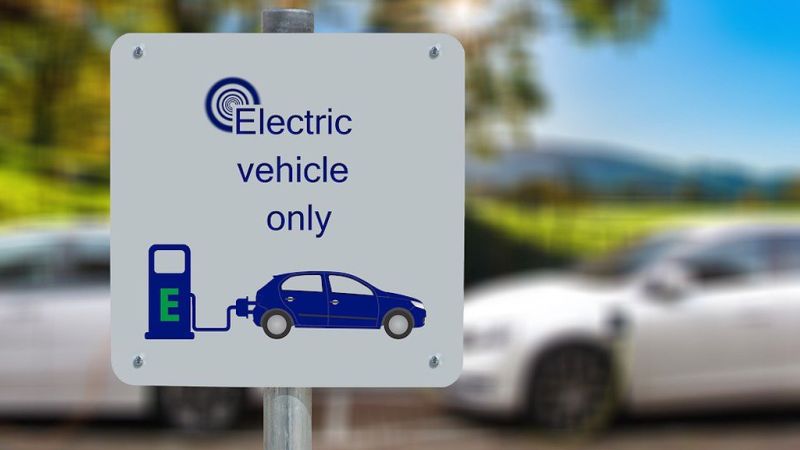 Fast 50% der Autofahrer möchten emissionsfrei unterwegs sein