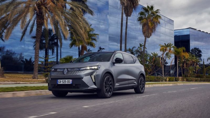 Mit dem Elektro-Crossover nach Paris