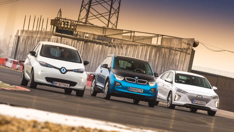 Renault Zoe Q90 im Test gegen Hyundai Ioniq Elektro und BMW i3 94Ah
