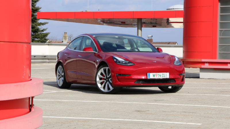 Tesla Model 3 AWD Long Range im Test