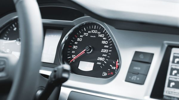   Umfrage: Wie nutzen Österreichs Autofahrer Fahrerassistenzsysteme?