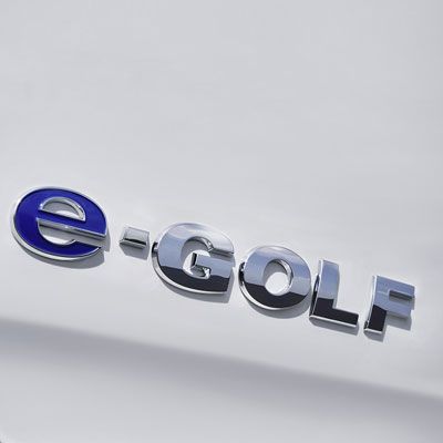  VW präsentiert Elektro-Golf