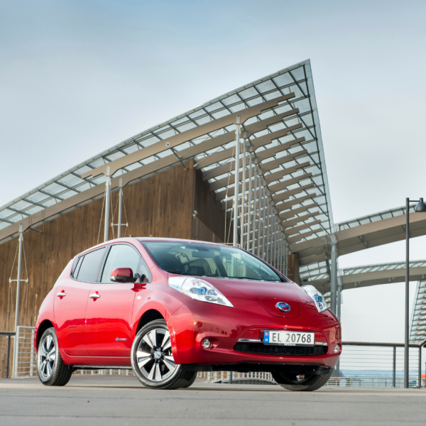  Avis Dänemark: Großbestellung Nissan Leaf