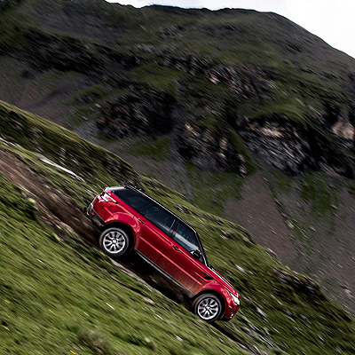  Downhill im Range Rover