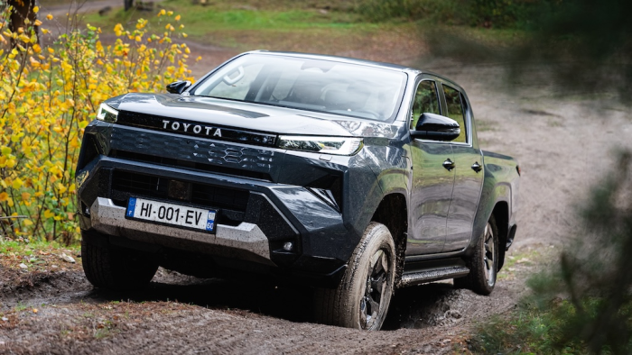 Schon gefahren: Toyota Hilux BEV