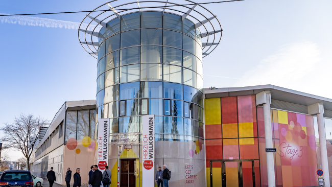  Treffpunkt der Branche