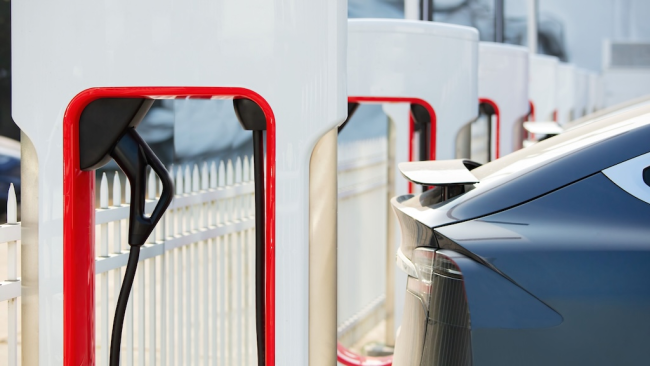 UTA ab sofort mit Zugriff auf Tesla Supercharger