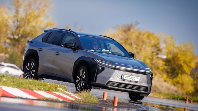 Toyota bZ4X: Daumen nach oben