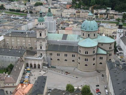  Salzburg: Polarisierende Autopräsentation