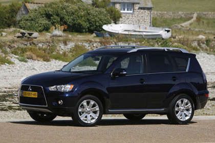  Mitsubishi bringt ersten Diesel-Benzin-Hybrid