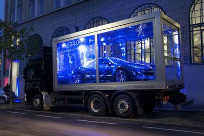  Weltweiter Launch mit heimischer Kampagne