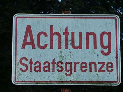  Über die Grenzen