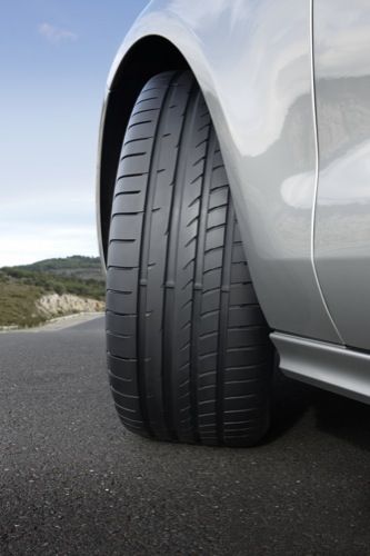  Goodyear Eagle F1 Asymmetric 2 ist da