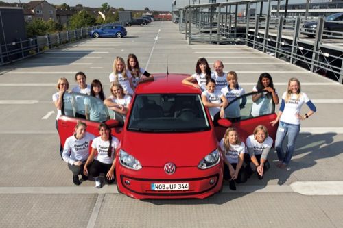  16 VW-Mitarbeiter im up!