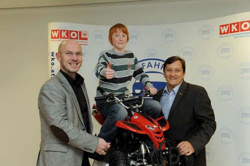  OÖ Fahrzeughandel verloste Mini-Quad