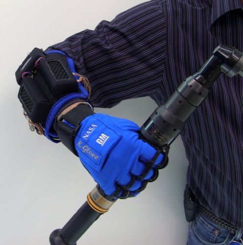  GM und NASA entwickeln Roboter-Handschuh