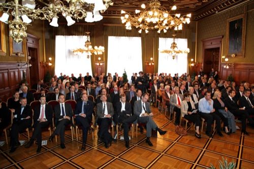  Hochrangig besetzte Veranstaltung