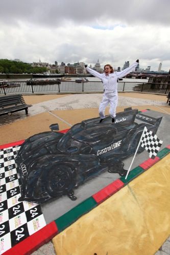 Kunst in 3D: Fans „standen“ auf Le Mans-Siegerwagen 