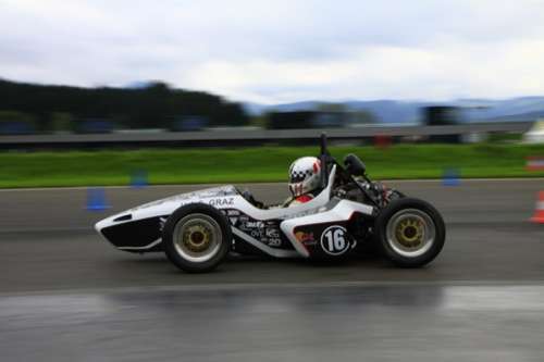  Studenten fuhren in Spielberg um die Wette