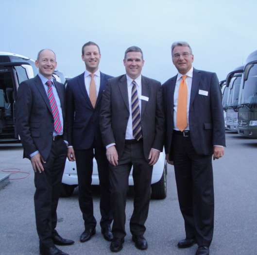  Großer Bahnhof für die neuen Busse