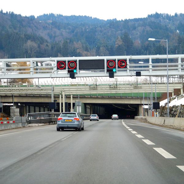  Note „sehr gut“ für die schwarzen Löcher im Berg