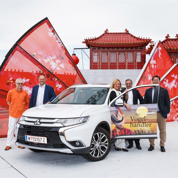  Mitsubishi spielt auf