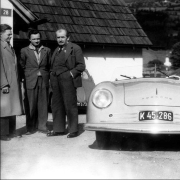  Gedenken an VW- und Porsche-Designer