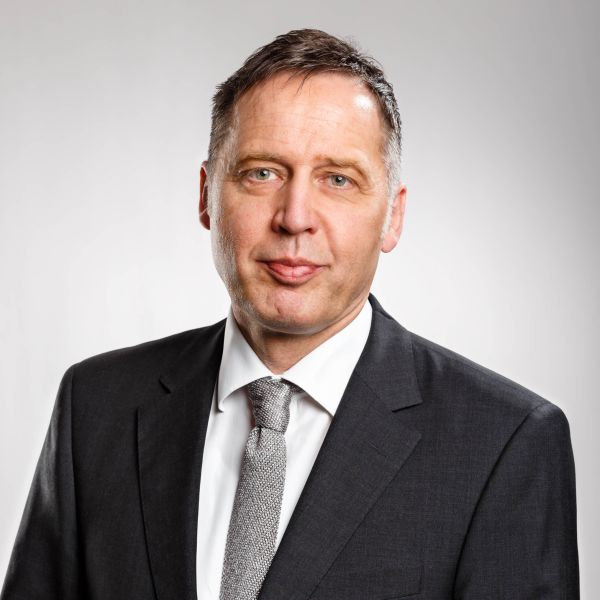  Unter zentraler Führung