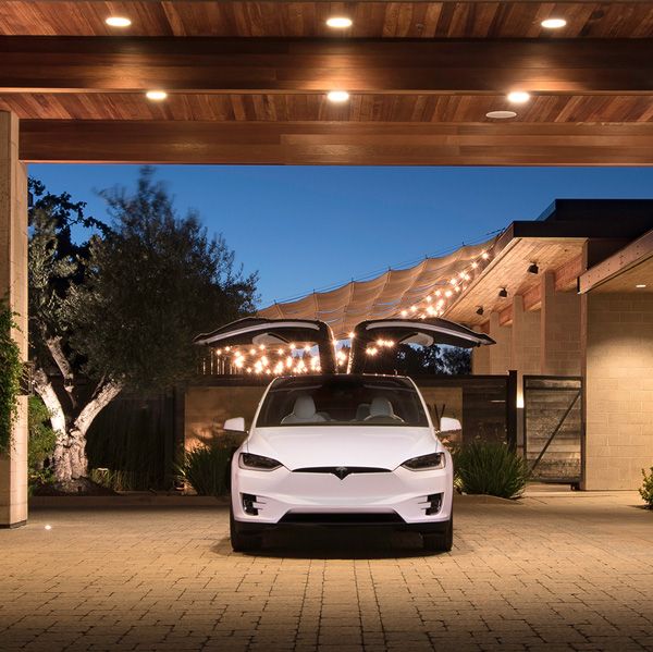 Hack den Tesla!