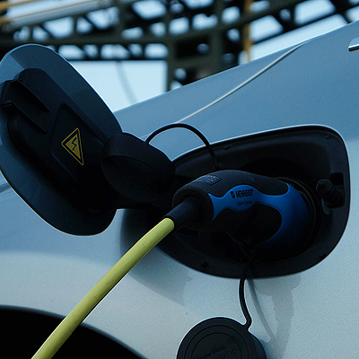  Weniger Diesel, mehr E-Autos