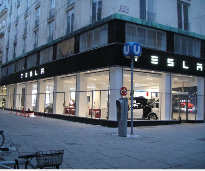  Tesla Nr. 1 bei Luxuslimousinen