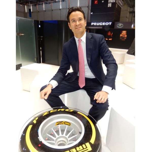  Personalia: Pirelli steckt um