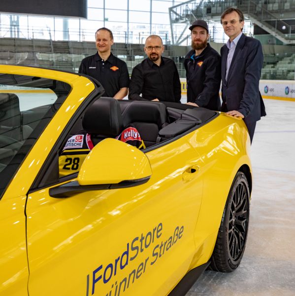  „Caps“ fahren Ford