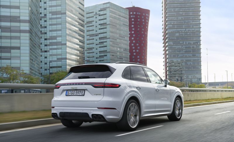  Cayenne erhält Elektro-Schub