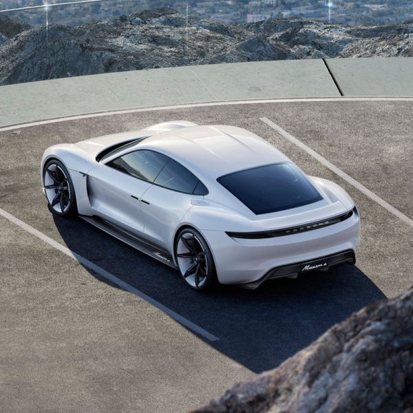  Porsche unter Strom