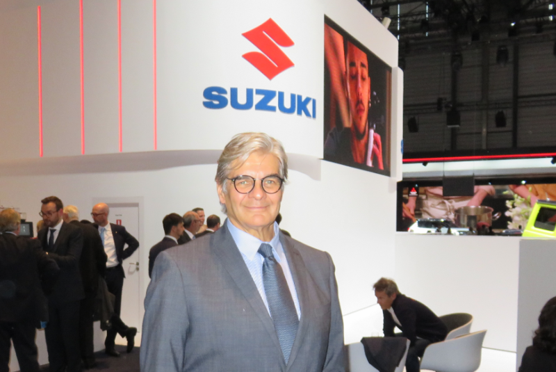  Fotos: Menschen auf dem Autosalon Genf