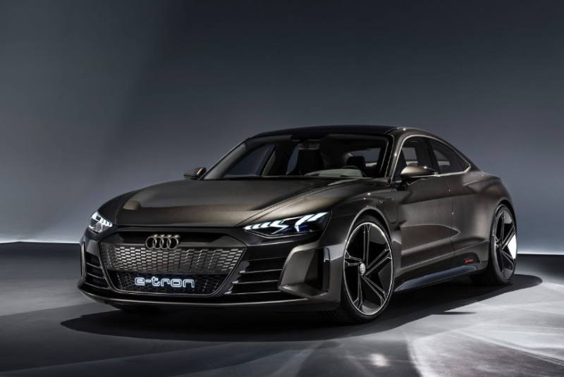  Ein e-tron mit V8?